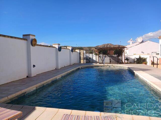 Villa Delight: Villa for Sale in Arboleas, Almería