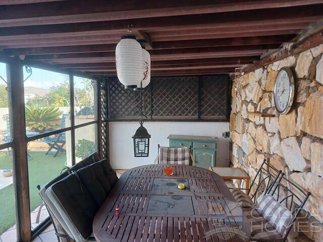 Villa Aston: Villa for Sale in Arboleas, Almería