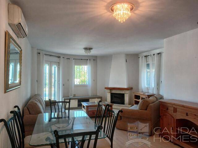 Villa Aston: Villa for Sale in Arboleas, Almería