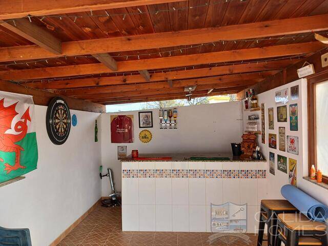 Villa Sasta: Villa for Sale in Arboleas, Almería