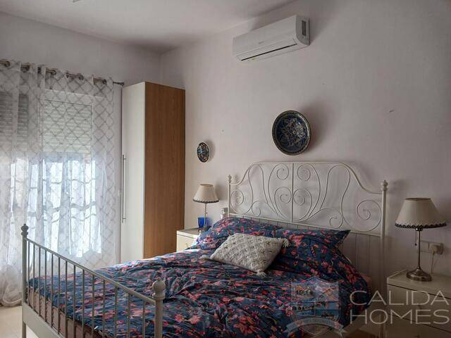 Villa de Las Palmas: Villa for Sale in Arboleas, Almería Villa de Las Palmas: Villa for Sale in Arboleas, Almería