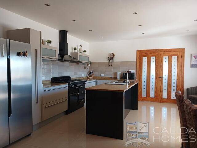 Villa Enchantment: Villa for Sale in Partaloa, Almería