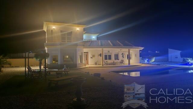 Villa Enchantment: Villa for Sale in Partaloa, Almería