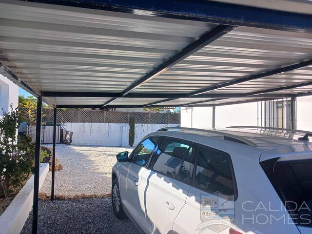 Villa Blanca: Villa for Sale in Cantoria, Almería