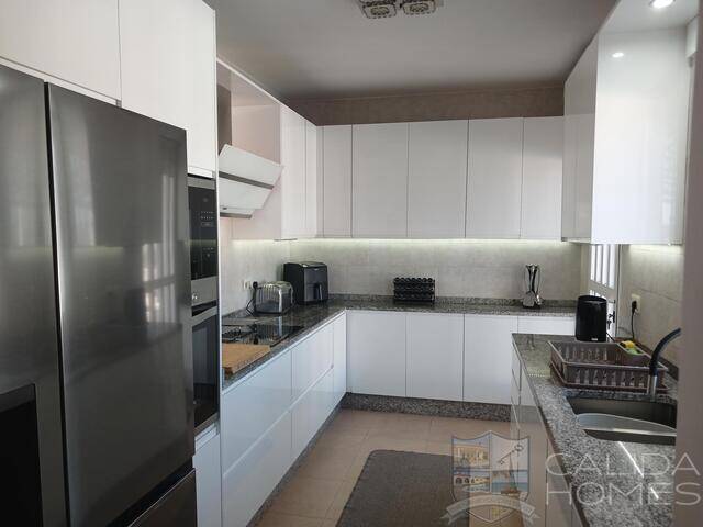Villa Blanca: Villa for Sale in Cantoria, Almería