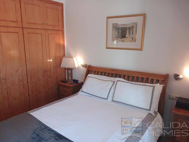 Villa Blanca: Villa for Sale in Cantoria, Almería