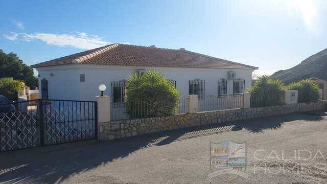 VILLA  BÚHO: Villa for Sale in Los Higuerales, Almería