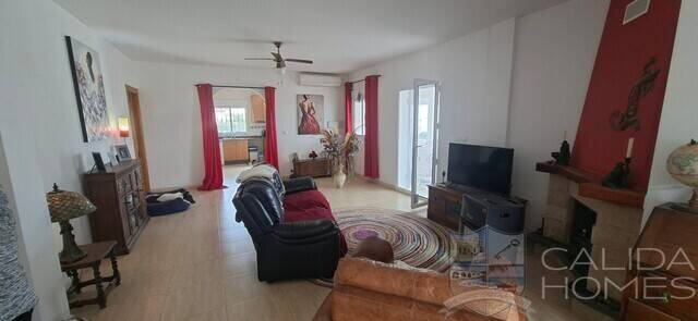 VILLA  BÚHO: Villa for Sale in Los Higuerales, Almería