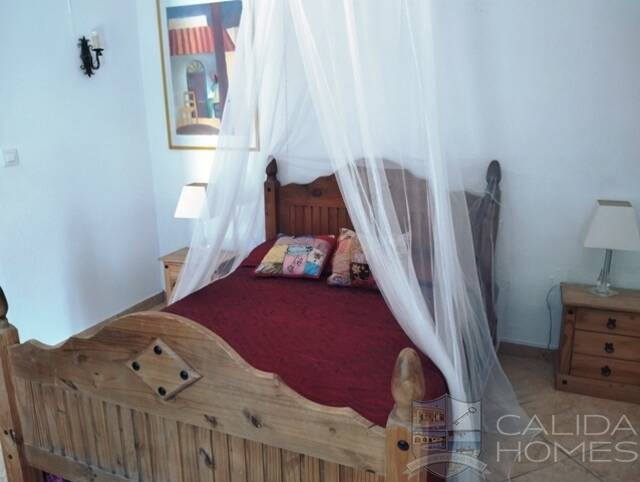 Casa Sunlight: Country house for Sale in Cantoria, Almería