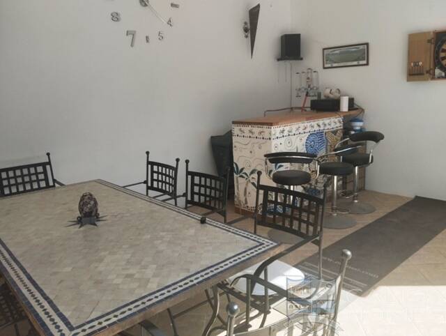 Casa Sunlight: Country house for Sale in Cantoria, Almería