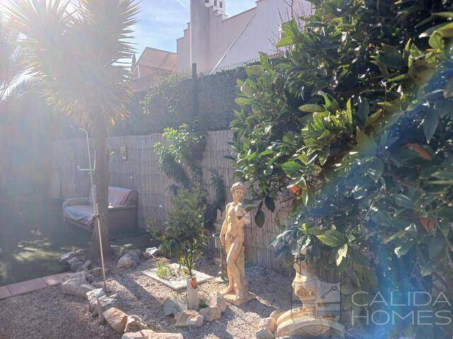 Villa Elefante: Villa for Sale in La Alfoquia, Almería