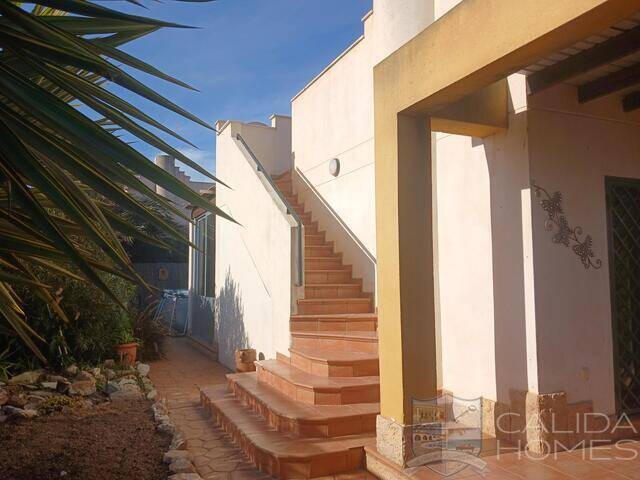 Villa Elefante: Villa for Sale in La Alfoquia, Almería