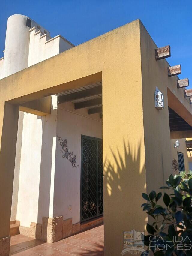 Villa Elefante: Villa for Sale in La Alfoquia, Almería