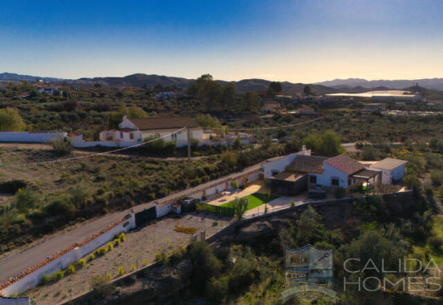 Villa Helena: Villa for Sale in Arboleas, Almería