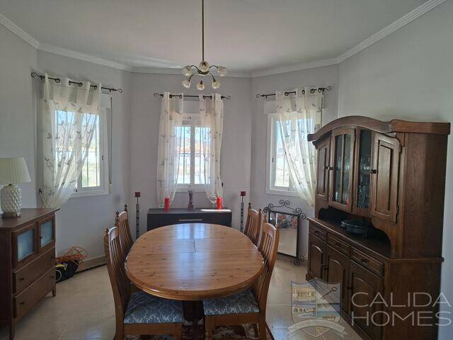 Villa Aster: Villa for Sale in Albox, Almería