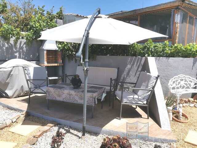 Chalet Piedra: Country house for Sale in Oria, Almería Chalet Piedra: Country house for Sale in Oria, Almería