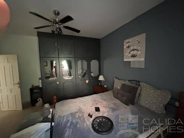 Casa Fuente: Villa for Sale in Oria, Almería