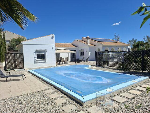Casa de Sol: Villa for Sale in Arboleas, Almería