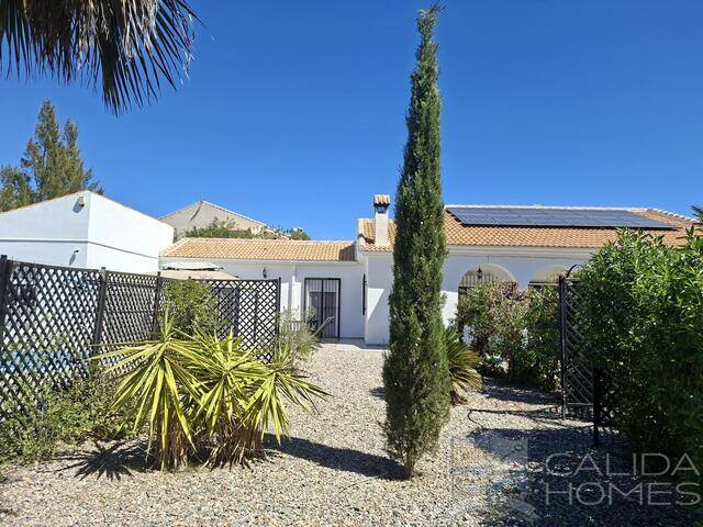 Casa de Sol: Villa for Sale in Arboleas, Almería