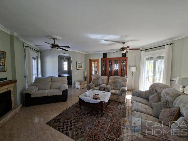 Casa de Zeus: Villa for Sale in Arboleas, Almería