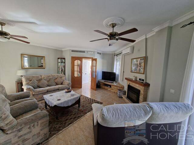 Casa de Zeus: Villa for Sale in Arboleas, Almería