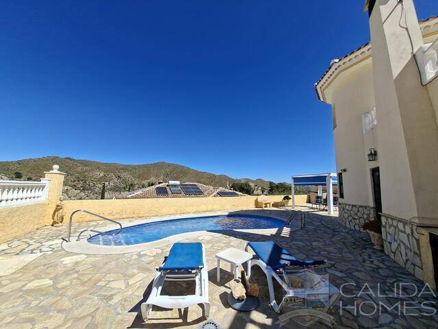 Casa de Zeus: Villa for Sale in Arboleas, Almería