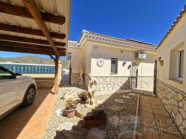 Casa de Zeus: Villa for Sale in Arboleas, Almería