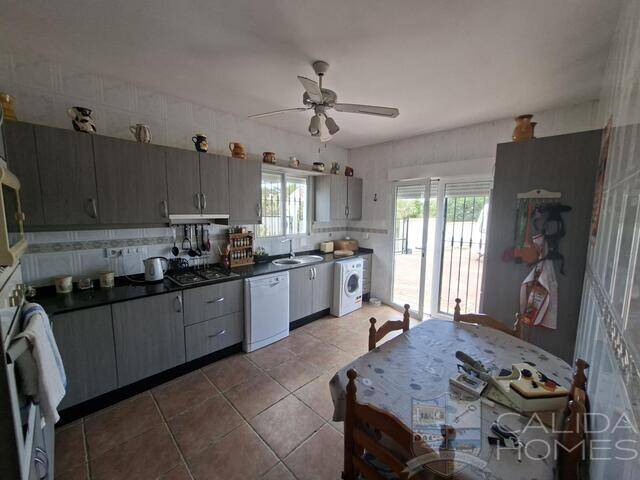 Casa de Estrella: Villa for Sale in Arboleas, Almería