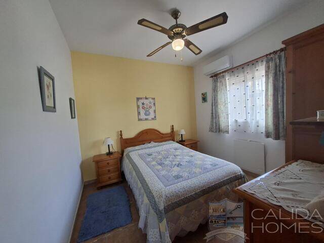 Casa de Estrella: Villa for Sale in Arboleas, Almería