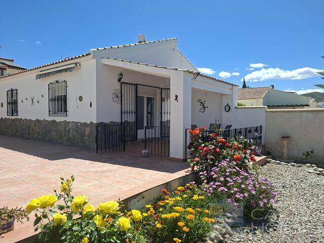 Casa de Estrella: Villa for Sale in Arboleas, Almería