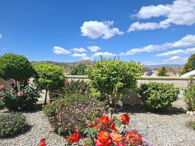 Casa de Estrella: Villa for Sale in Arboleas, Almería