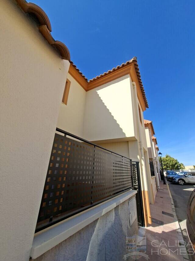 Duplex Magnolia: Town house for Sale in La Alfoquia, Almería