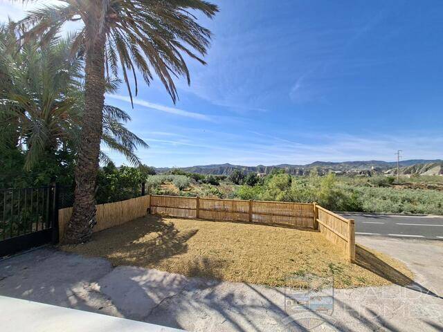 Casa Nueva: Town house for Sale in La Alfoquia, Almería