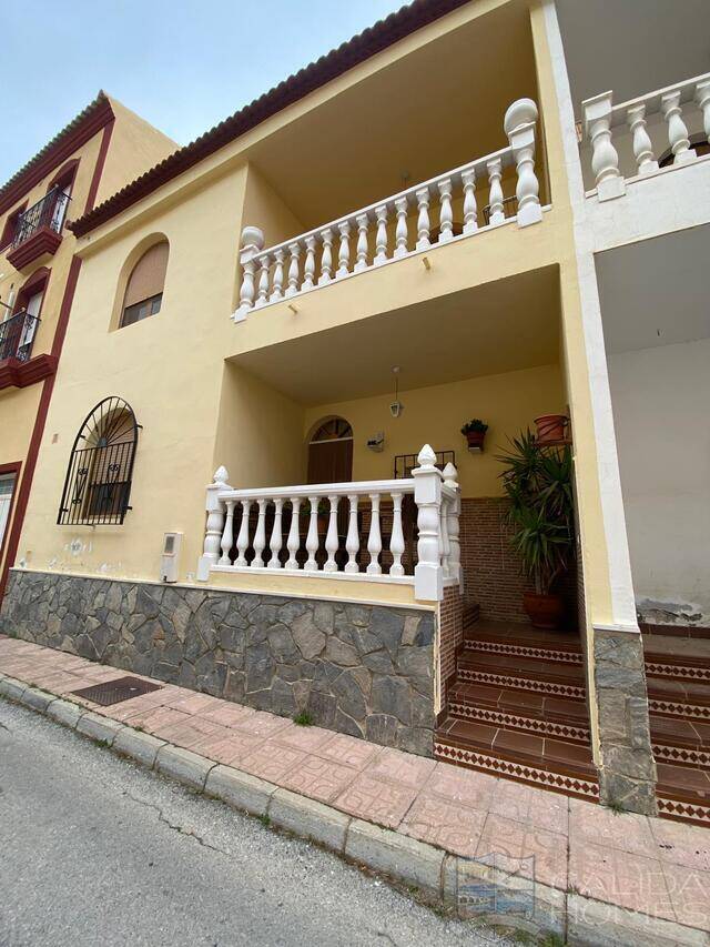 Casa Cierva: Town house for Sale in Oria, Almería
