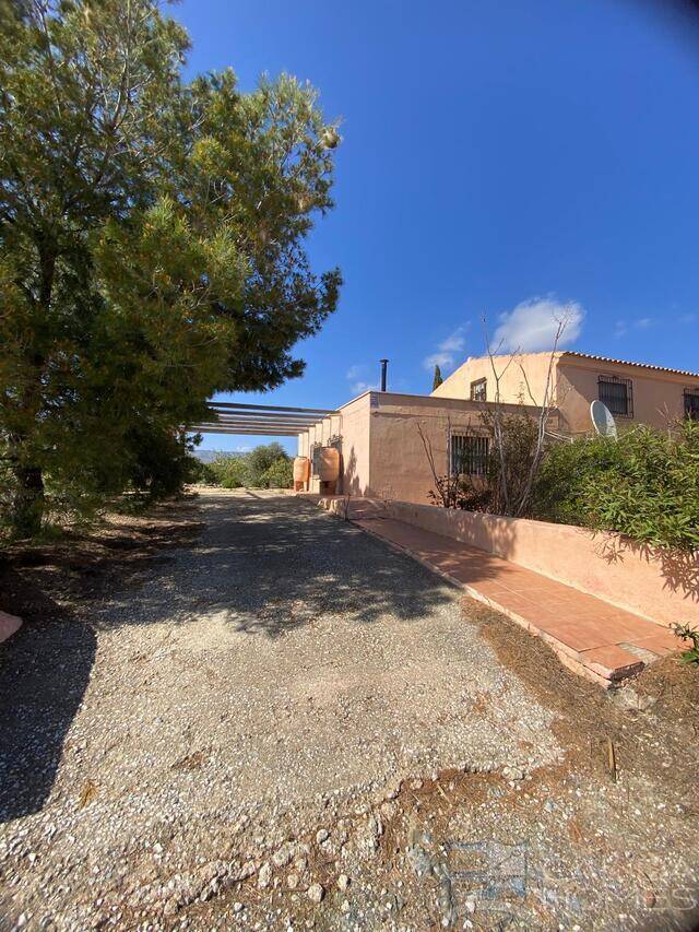 Cortijo Arbol: Country house for Sale in Oria, Almería