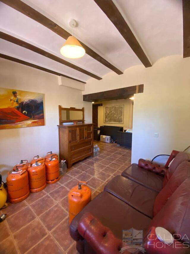 Cortijo Arbol: Country house for Sale in Oria, Almería