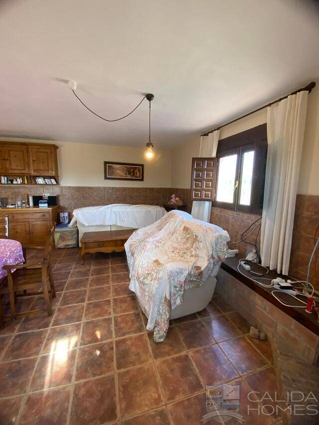 Cortijo Arbol: Country house for Sale in Oria, Almería