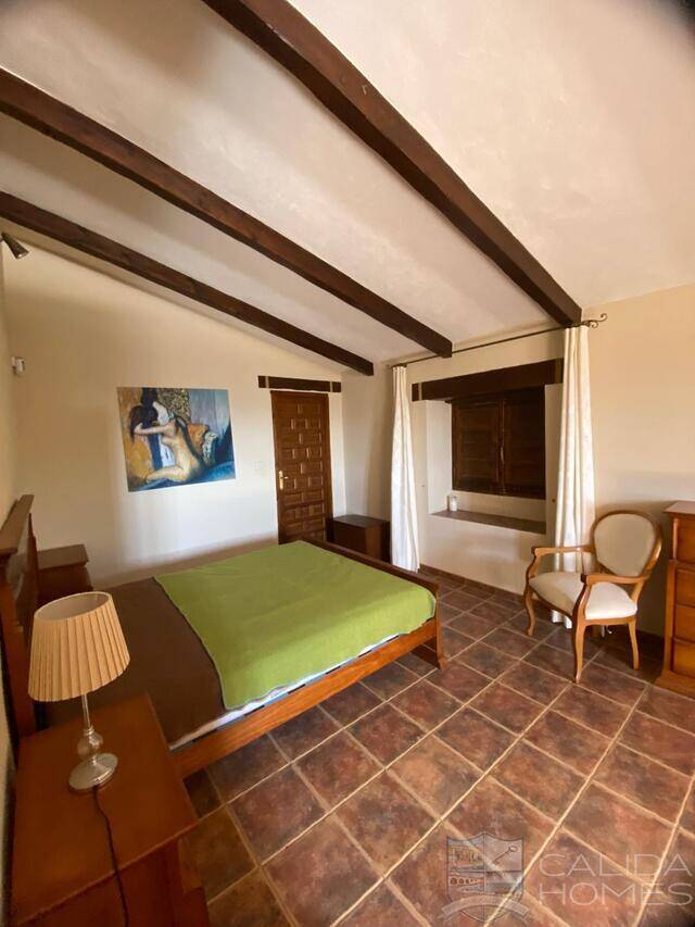 Cortijo Arbol: Country house for Sale in Oria, Almería