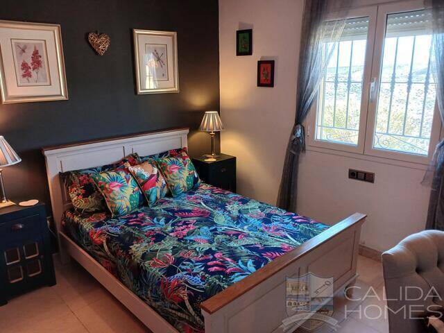 Villa Paloma: Villa for Sale in Partaloa, Almería