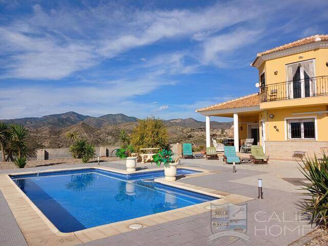 Villa Paloma: Villa for Sale in Partaloa, Almería