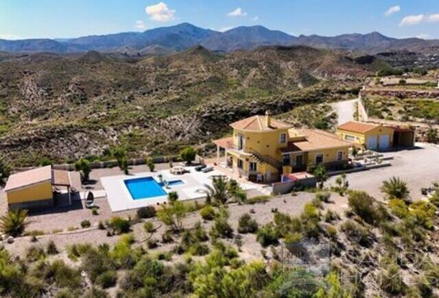 Villa Paloma: Villa for Sale in Partaloa, Almería