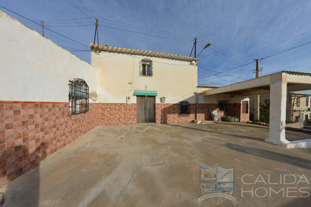Casa Palaces: Country house for Sale in Zurgena, Almería