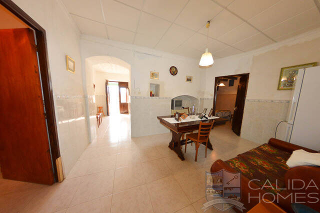 Casa Palaces: Country house for Sale in Zurgena, Almería