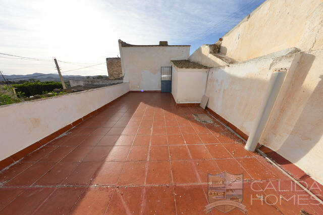 Casa Palaces: Country house for Sale in Zurgena, Almería