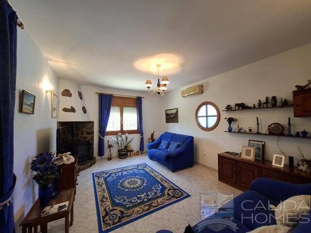 Villa Romero: Villa for Sale in Arboleas, Almería