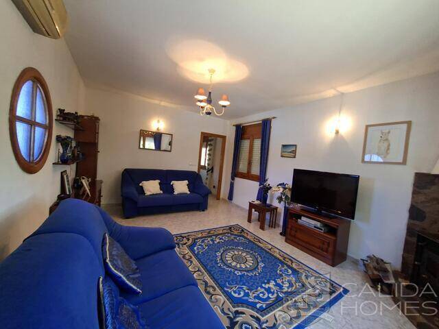 Villa Romero: Villa for Sale in Arboleas, Almería