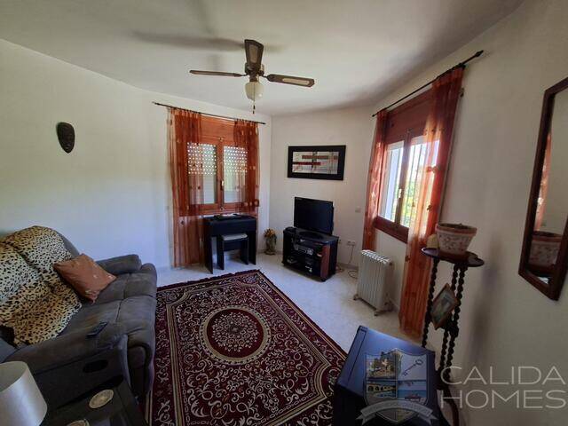 Villa Romero: Villa for Sale in Arboleas, Almería
