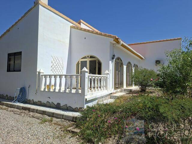 Villa Romero: Villa for Sale in Arboleas, Almería
