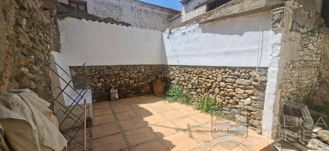 Casa Carrascos: Country house for Sale in Arboleas, Almería