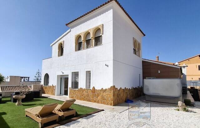 Villa Palomares: Country house for Sale in Palomares, Almería